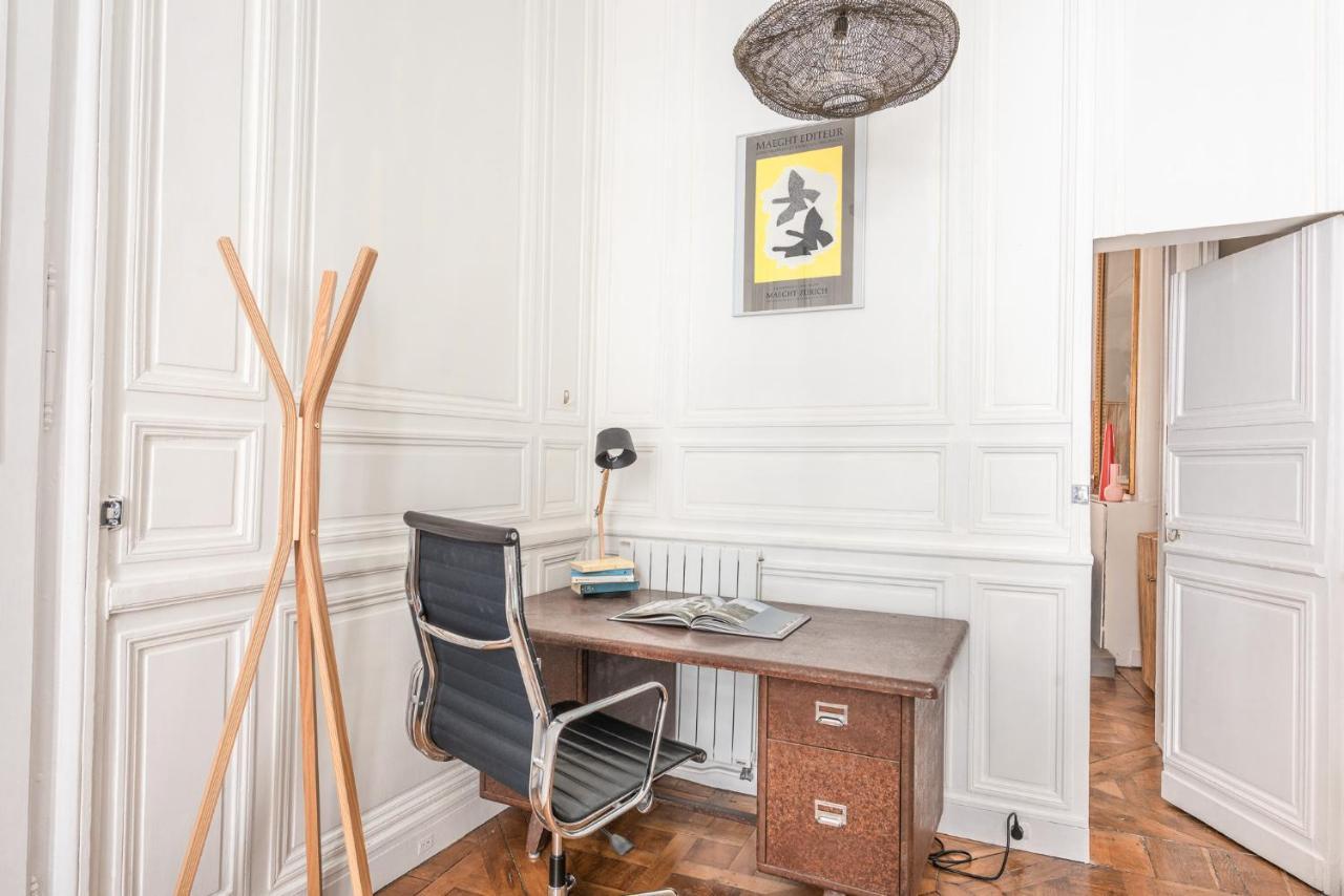 Outstanding Parisian Flat In Heart Of Paris Center Apartment Bagian luar foto